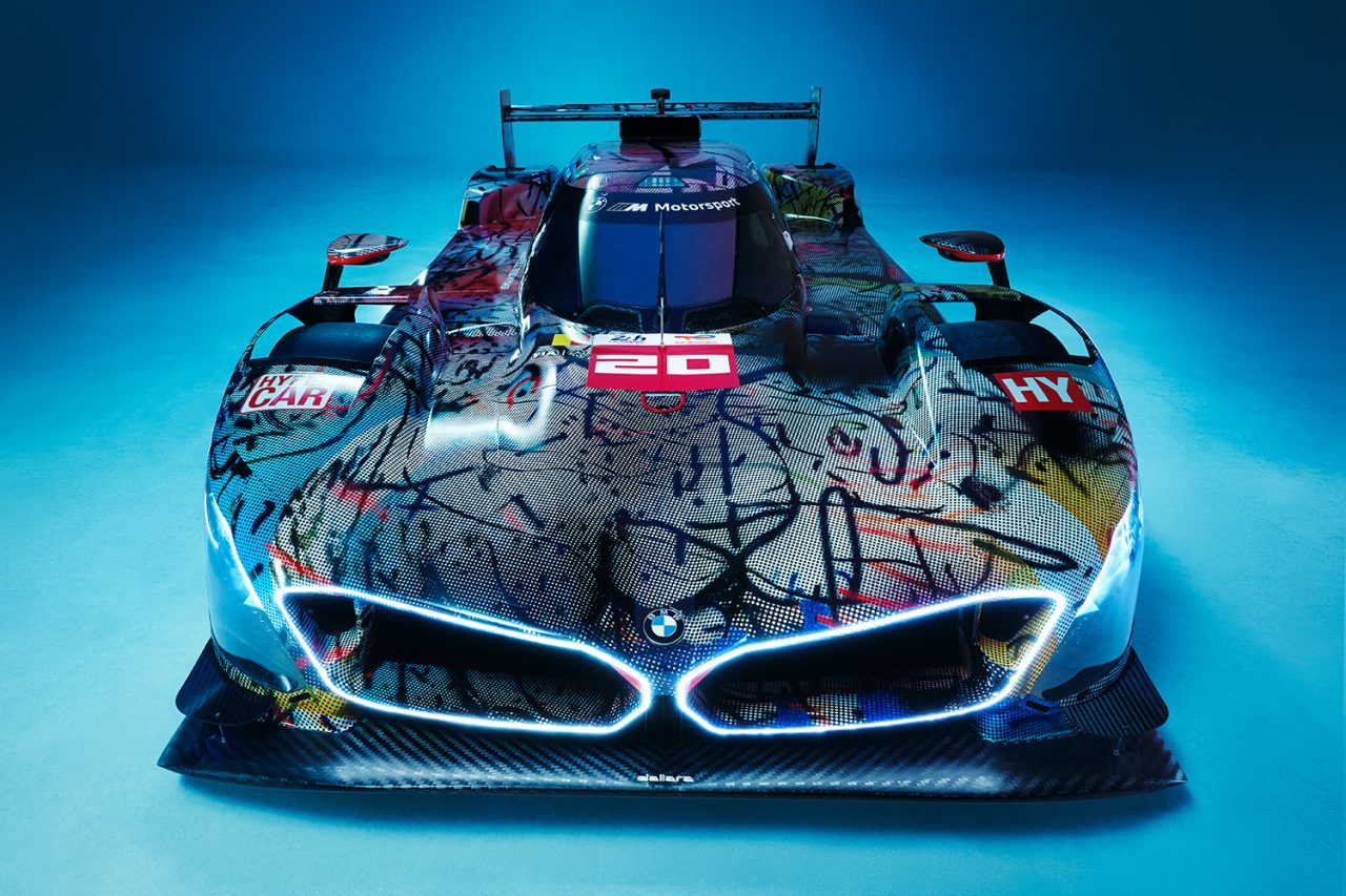 世界に1台だけの〝BMWアート・カー〟が麻布台ヒルズの「FREUDE by BMW」に登場