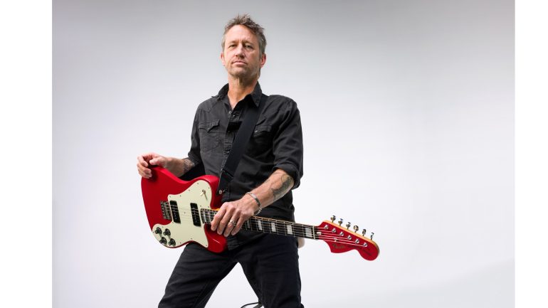 フェンダーからFoo Fightersクリス・シフレットのシグネイチャーモデル「Chris Shiflett Cleaver Telecaster Deluxe」が登場