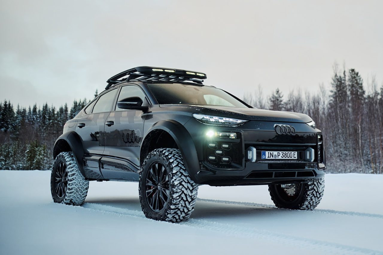 45度の急勾配を登るアウディの電動SUV「Q6 e-tronオフロードコンセプト」