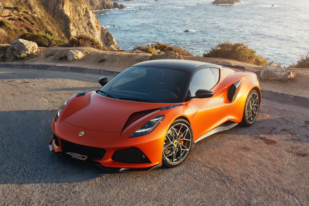ロータス史上、最強で最軽量のマシン「エミーラ420スポーツ」