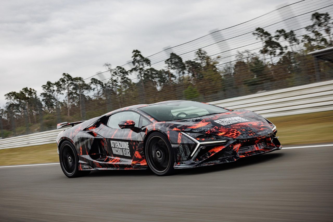 ランボルギーニの新型「Revuelto SV」がホッケンハイムでラップレコードを樹立